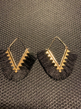 Load image into Gallery viewer, Multi Color Tassel
